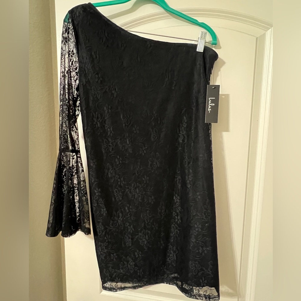 Lulu’s lace dress-Size M